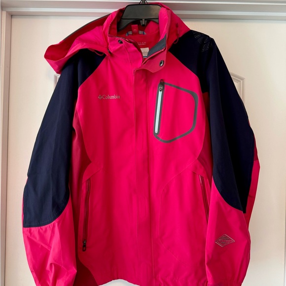 Columbia Jackets & Blazers - Size small Columbia rain coat. Like new condition.